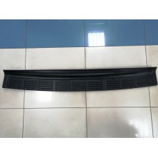 Накладка бампера заднего Toyota Land Cruiser 200