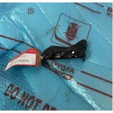 Кронштейн переднего бампера правый Honda Honda CR-V