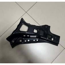 Панель внутр заднего крыла правая Toyota land Cuiser Панель внутр заднего крыла правая Toyota land Cuiser