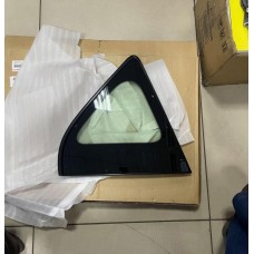 Стекло глухое заднее правоеToyota RAV4 