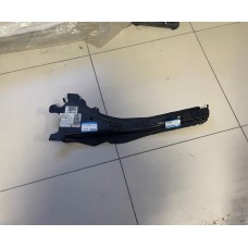 Накладка лонжерона переднего правого Ford Focus 2