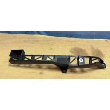 Кронштейн крепления бампера левый  Mazda 3 BK 