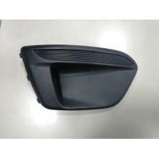 Заглушка бампера переднего правая Kia Rio FB Заглушка бампера переднего правая Kia Rio FB