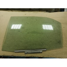 Стекло двери задней левой Toyota Camry V40