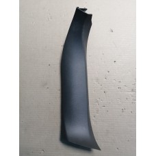 Обшивка двери багажника правая Toyota Corolla