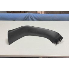 Обшивка крышки багажника правая Mitsubishi Outlander XL 