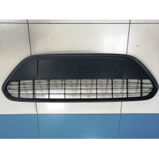 Решетка бампера переднего центральная Ford Focus II