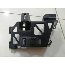 Кронштейн бампера переднего правый Mazda 3