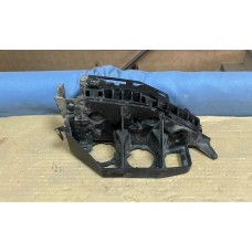 Кронштейн бампера переднего левый Peugeot 308 Кронштейн бампера переднего левый Peugeot 308