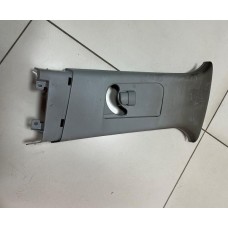 Обшивка средней левой стойки Mitsubishi Outlander