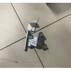 Петля задней левой двери нижняя Mercedes-benz C W204