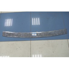 Накладка заднего бампера верхняя хромированная Volkswagen Touareg