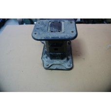 Кронштейны усилителя бампера передние Opel Antara