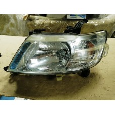 Фара передняя левая Nissan Serena C25