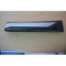 Молдинг двери задней левой Mitsubishi Outlander III