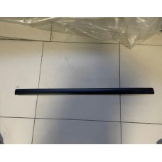 Молдинг двери передней левой Skoda Octavia A5 Молдинг двери передней левой Skoda Octavia A5