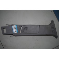 Обшивка стойки средней правой Opel Astra H