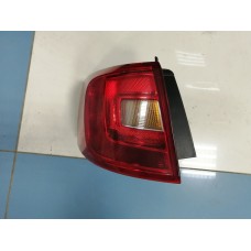 Фонарь левый внешний Volkswagen Jetta